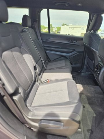 2024 Jeep Grand Cherokee L Laredo 4x4