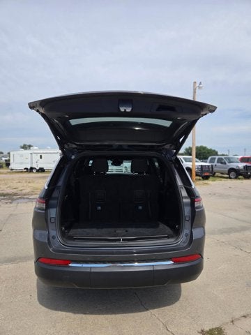 2024 Jeep Grand Cherokee L Laredo 4x4