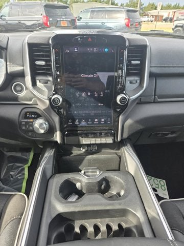 2025 RAM 1500 Laramie Crew Cab 4x4 5'7' Box