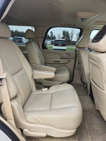 2007 Cadillac Escalade Standard