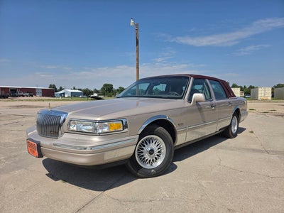 1997 Lincoln Town Car Signature