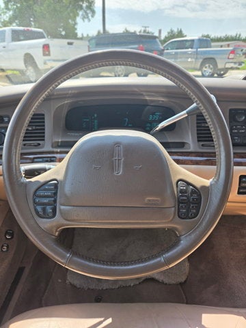 1997 Lincoln Town Car Signature