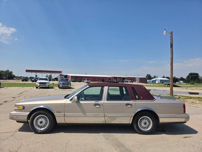 1997 Lincoln Town Car Signature