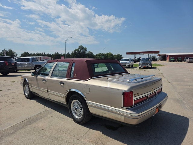 1997 Lincoln Town Car Signature