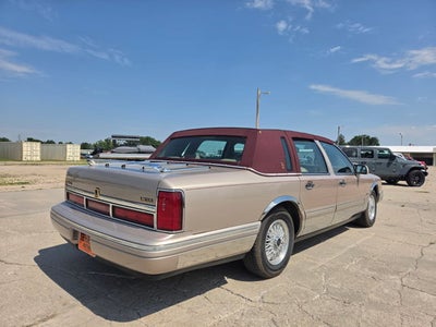 1997 Lincoln Town Car Signature