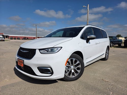 2026 Chrysler Pacifica Hybrid Pinnacle