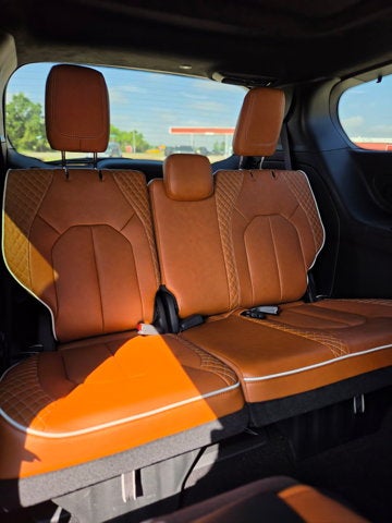 2026 Chrysler Pacifica Hybrid Pinnacle