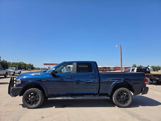 2022 RAM 3500 Laramie Crew Cab 4x4 6'4' Box