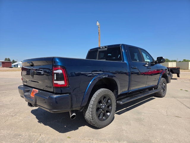 2022 RAM 3500 Laramie Crew Cab 4x4 6'4' Box