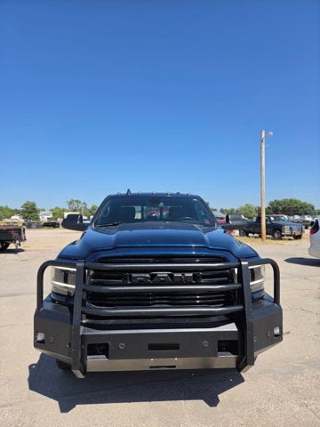 2022 RAM 3500 Laramie Crew Cab 4x4 6'4' Box