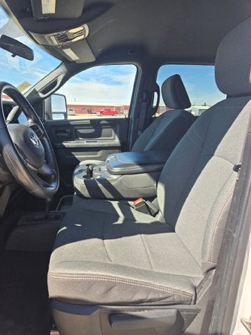 2024 RAM 3500 Tradesman Crew Cab 4x4 8' Box