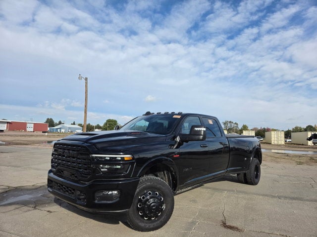 2025 RAM 3500 Limited Crew Cab 4x4 8' Box