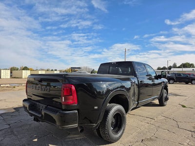 2025 RAM 3500 Limited Crew Cab 4x4 8' Box