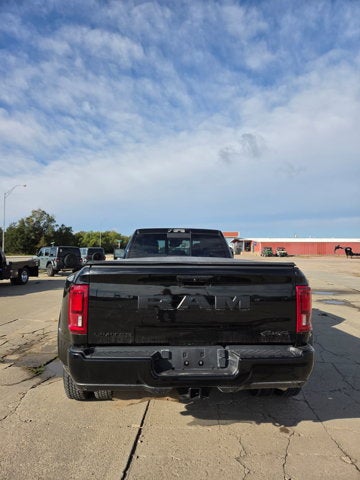 2025 RAM 3500 Limited Crew Cab 4x4 8' Box