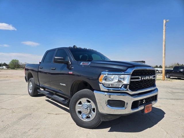 2022 RAM 2500 Tradesman Crew Cab 4x4 6'4' Box