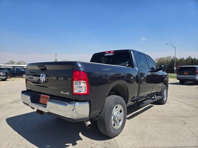 2022 RAM 2500 Tradesman Crew Cab 4x4 6'4' Box