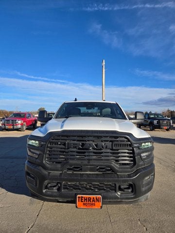 2025 RAM 2500 Tradesman Crew Cab 4x4 8' Box