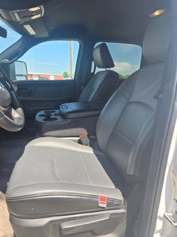 2025 RAM 2500 Tradesman Crew Cab 4x4 8' Box