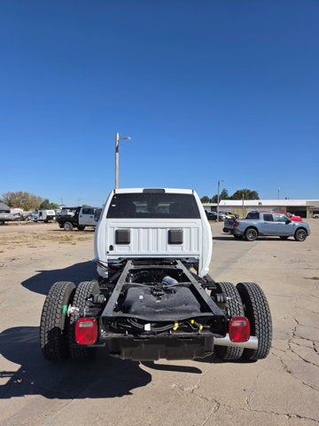 2027 RAM Ram 3500 Chassis Cab RAM 3500 TRADESMAN CREW CAB CHASSIS 4X4 60' CA
