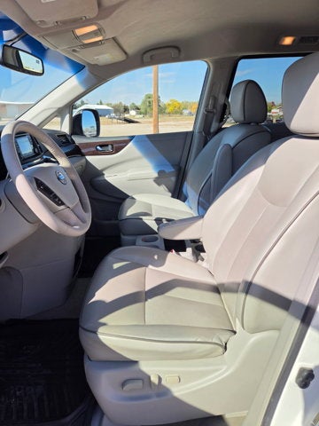 2015 Nissan Quest SL