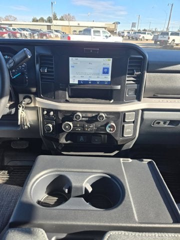 2026 Ford Super Duty F-350 SRW XLT